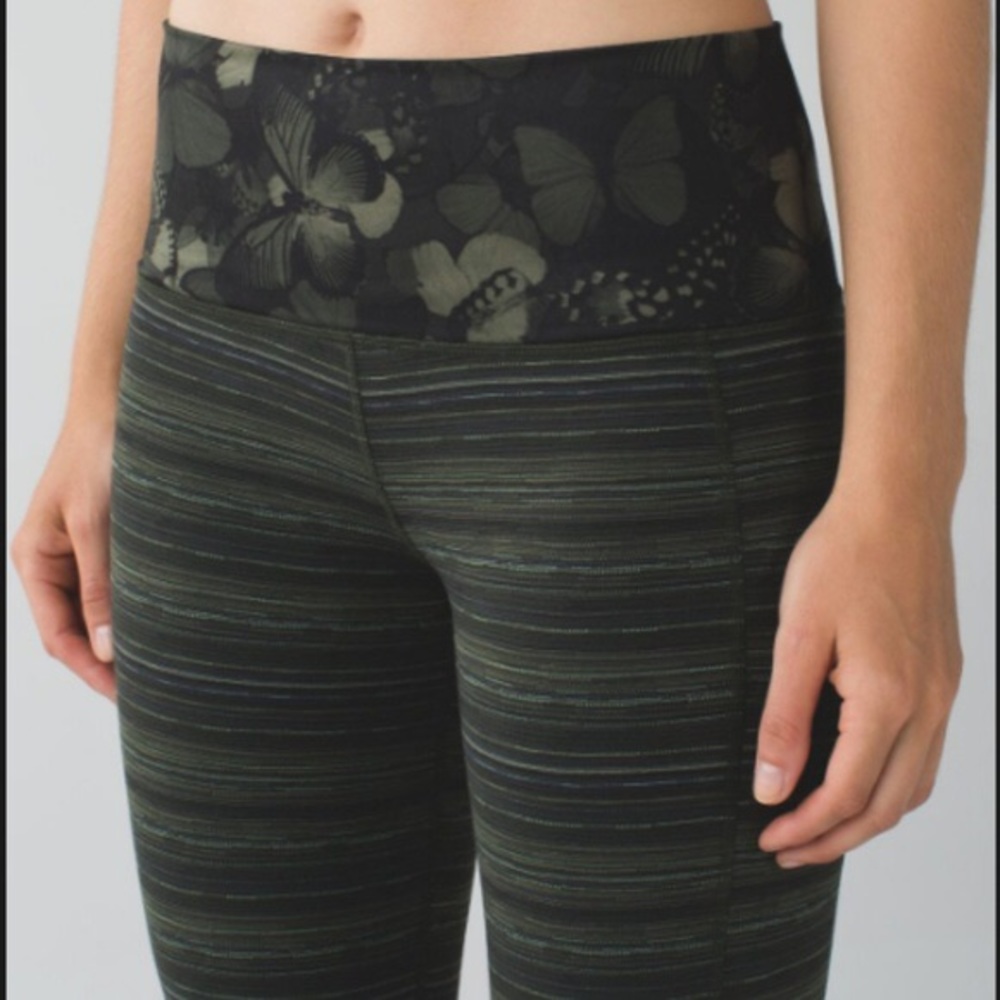 Lululemon skinny groove pant gator cyber stripe